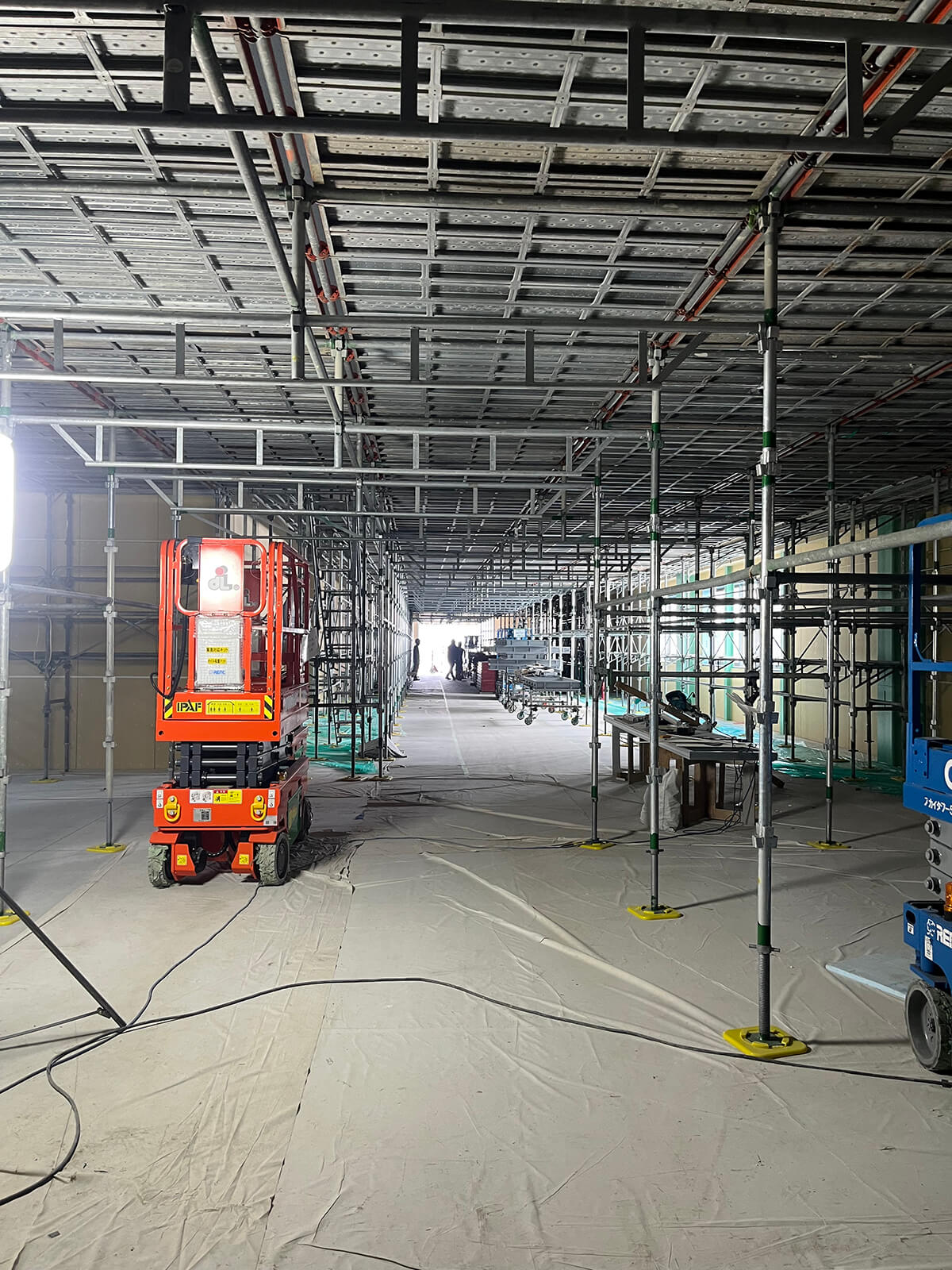 くさび緊結足場（棚足場）画像